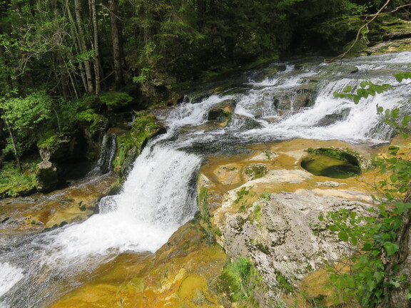 Водопады на реке Водопады на реке